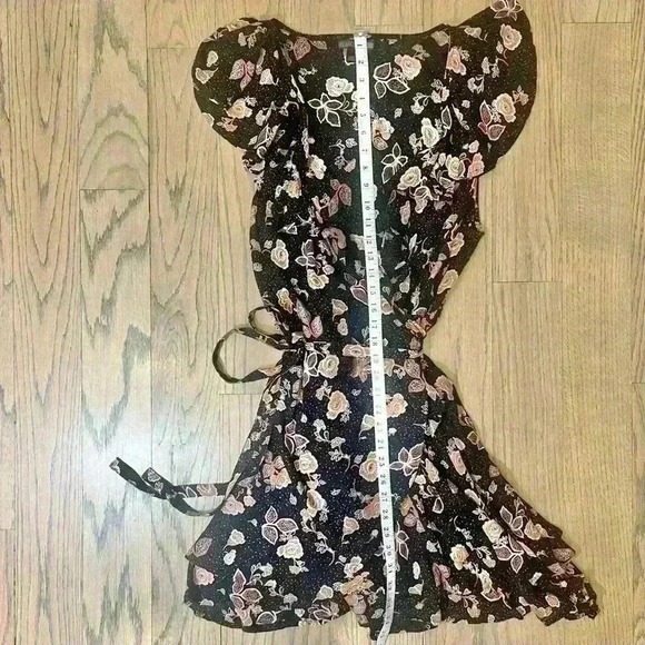 ROCK AND ROLL COWGIRL Flutter Sleeve Floral Print Wrap Dress Size Small - Picture 10 of 13